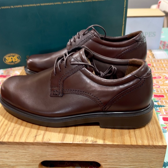 SAS Men's Brown Leather Shoes size 8 brand new with box - Picture 4 of 11